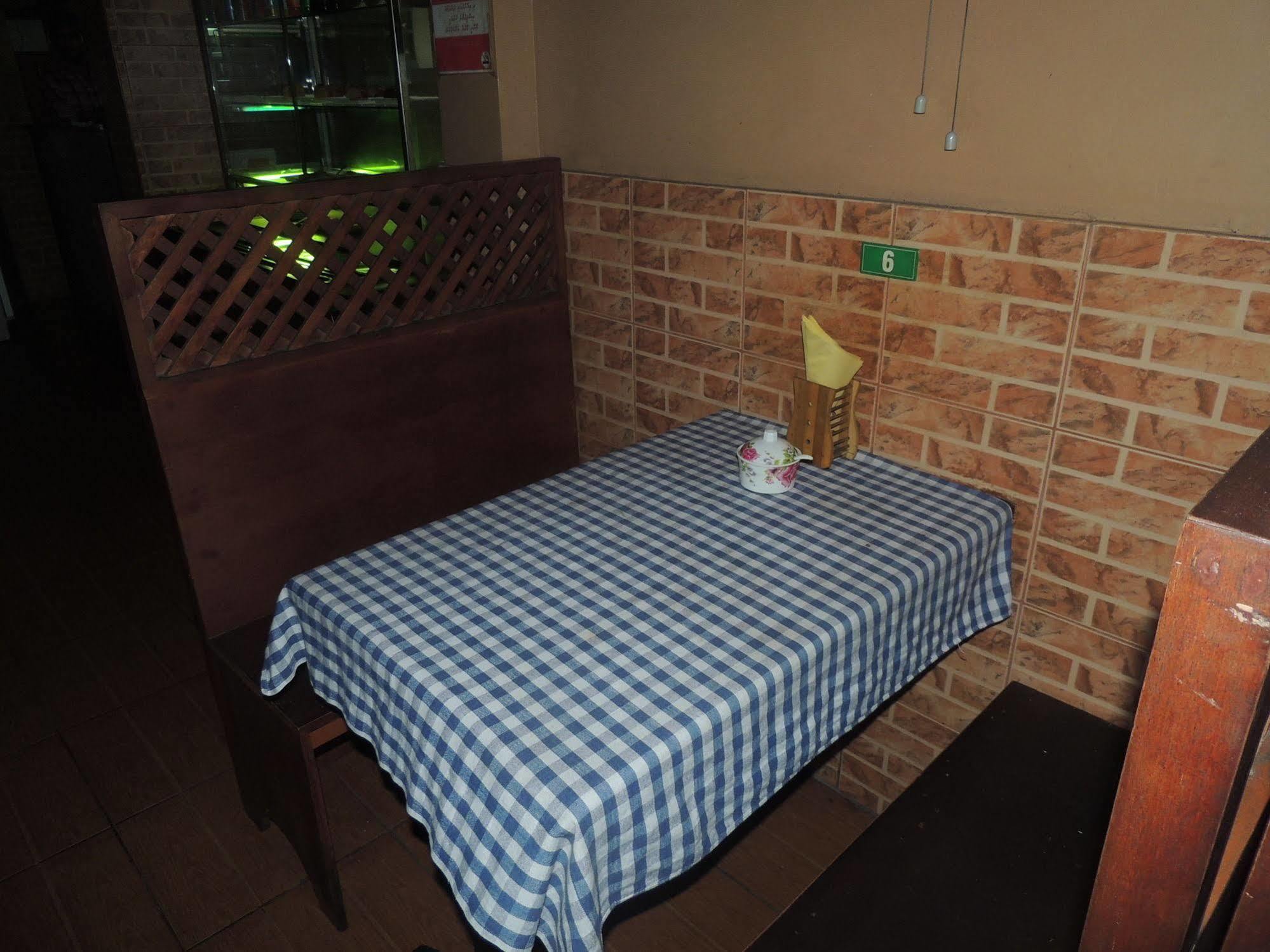 Off Day Inn Male Exterior foto